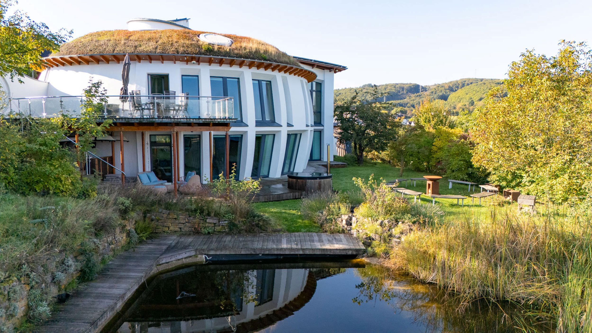  Architectural Haven of 536 m² – A Private Spa Retreat with Natural Swimming Pool - 物件實景