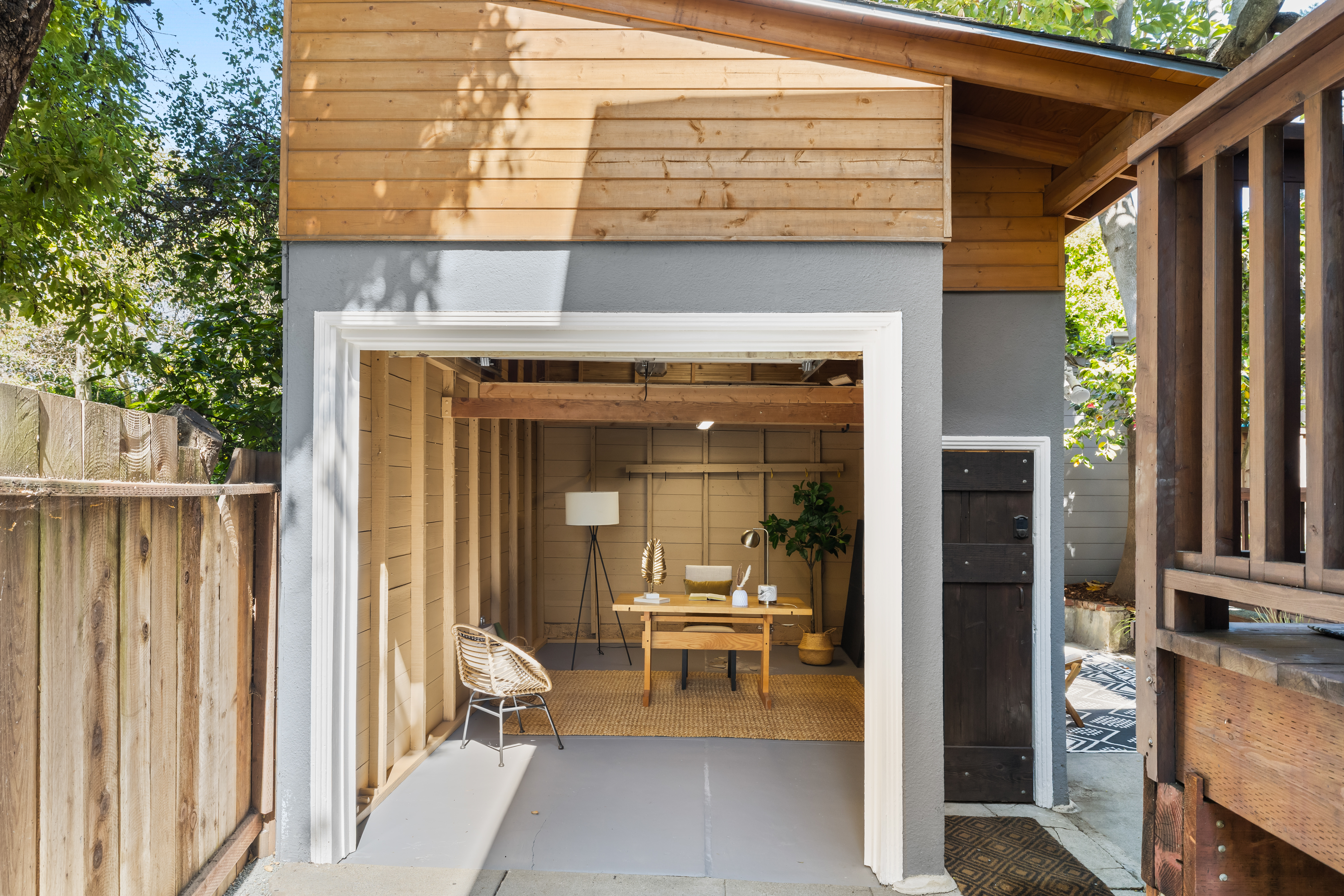  Timbre Architects Reimagined Elmwood Craftsman with Stunning Modern Design - 物件實景