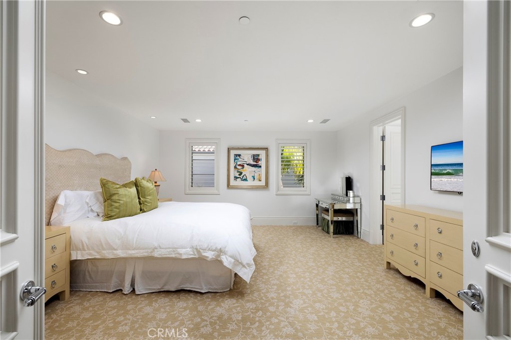 Newport Beach, California, 92661, United States, 7 Bedrooms Bedrooms, ,9 BathroomsBathrooms,Residential,For Sale,1770248