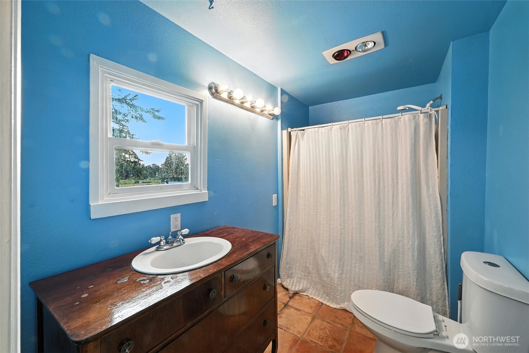 Bellingham, Washington, 98226, United States, 3 Bedrooms Bedrooms, ,2 BathroomsBathrooms,Residential,For Sale,1917195