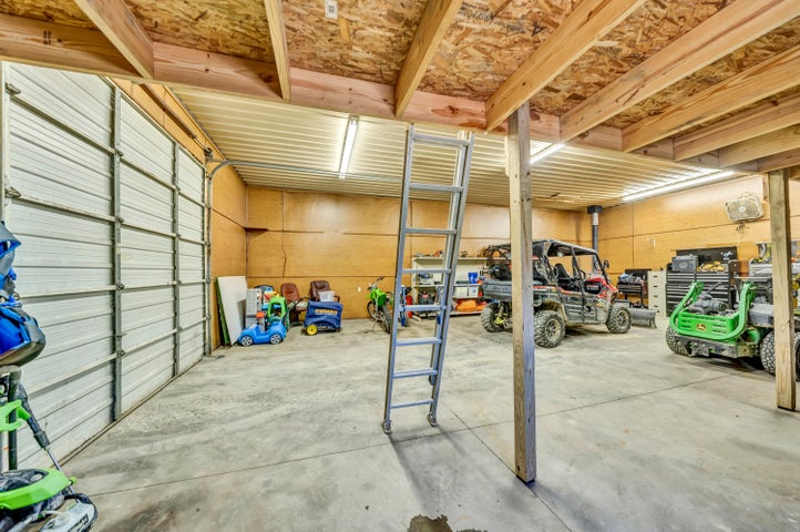 Vanceburg, Kentucky, 41179, United States, 4 Bedrooms Bedrooms, ,2 BathroomsBathrooms,Residential,For Sale,1984182