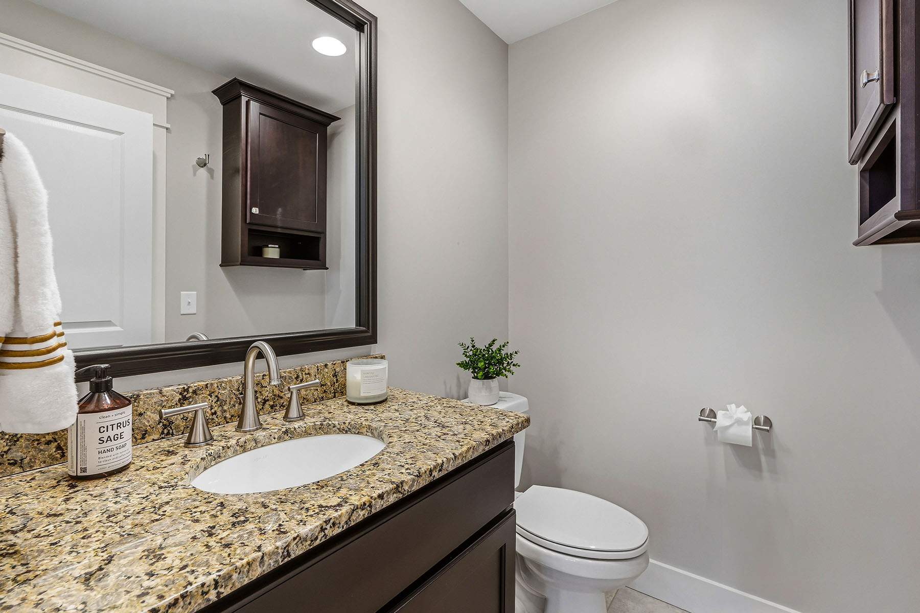  FAIRVIEW - 物件實景