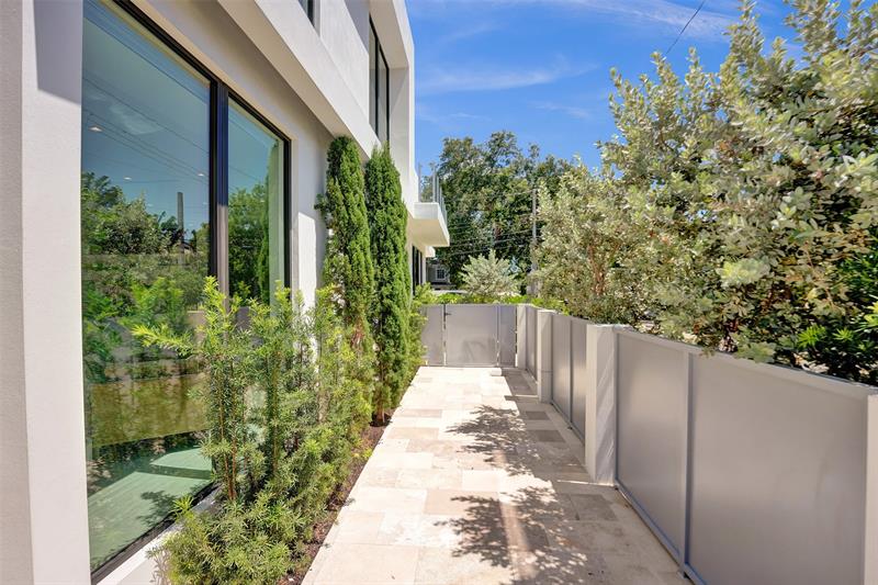 Fort Lauderdale, Florida, 33316, United States, 4 Bedrooms Bedrooms, ,6 BathroomsBathrooms,Residential,For Sale,1988214