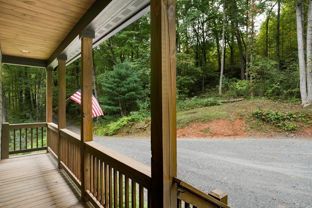 Hayesville, North Carolina, 28904, United States, 3 Bedrooms Bedrooms, ,3 BathroomsBathrooms,Residential,For Sale,1872419