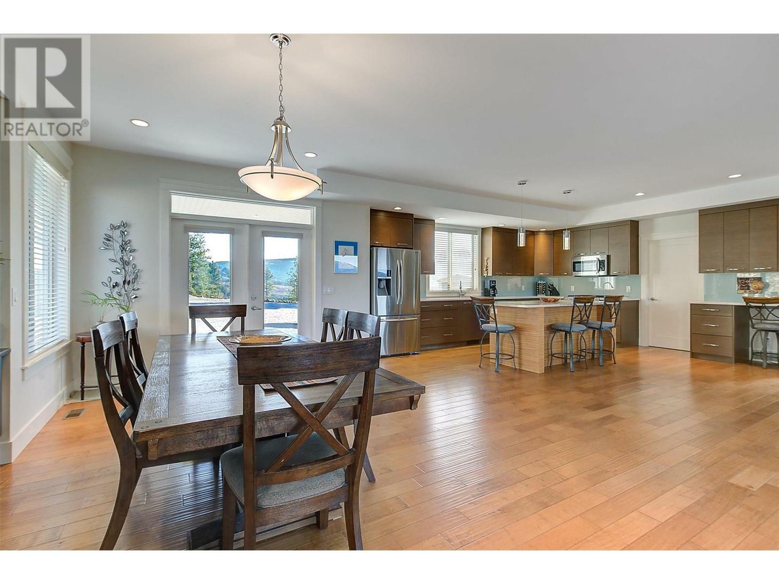 KELOWNA, British Columbia, V1V 2R1, CA, 4 Bedrooms Bedrooms, ,3 BathroomsBathrooms,Residential,For Sale,1839022