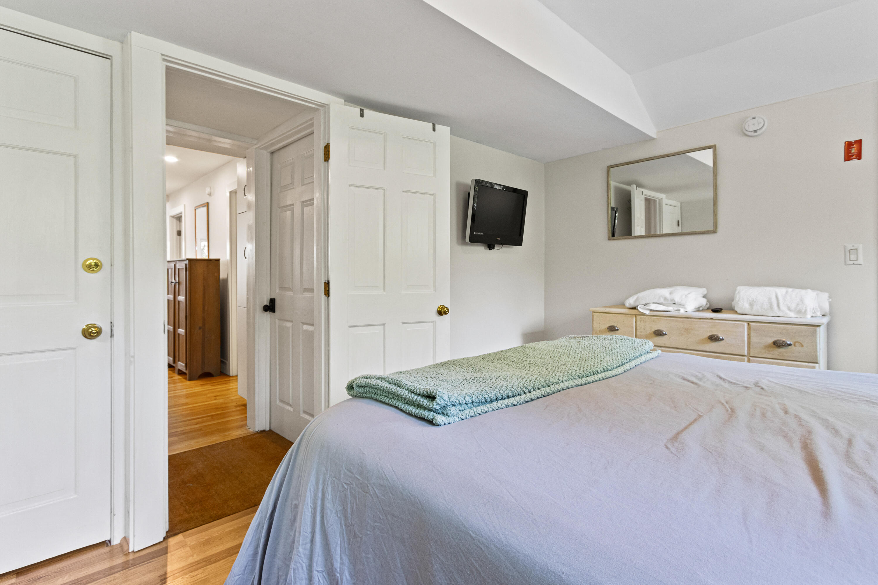 Freeport, Maine, 04032, United States, 2 Bedrooms Bedrooms, ,2 BathroomsBathrooms,Residential,For Sale,1917766