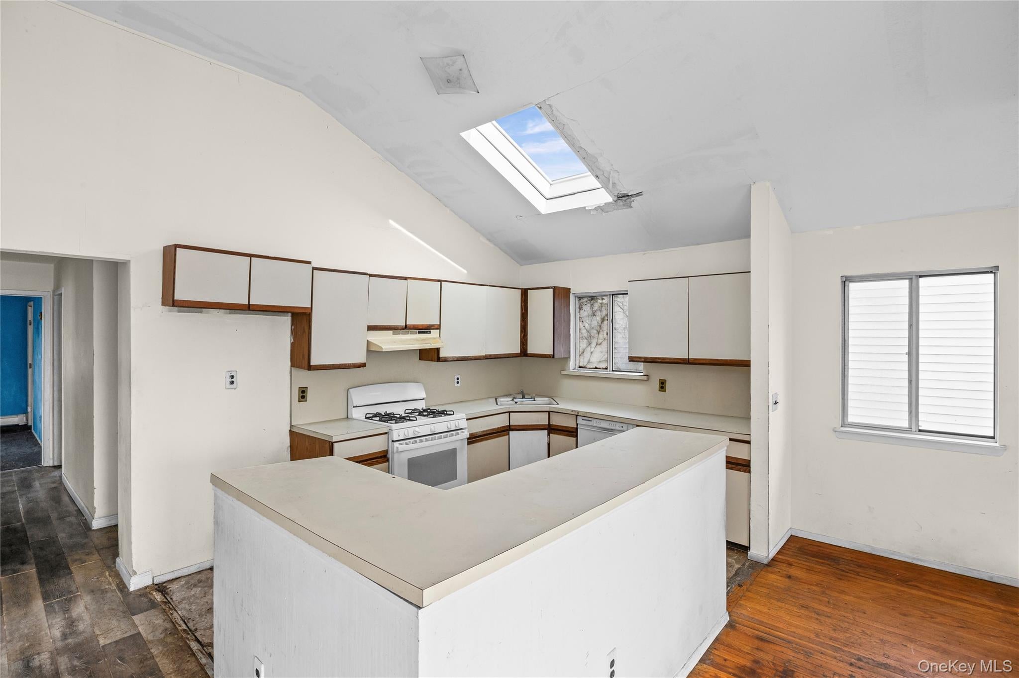 Long Beach, New York, 11561, United States, 5 Bedrooms Bedrooms, ,3 BathroomsBathrooms,Residential,For Sale,2002844