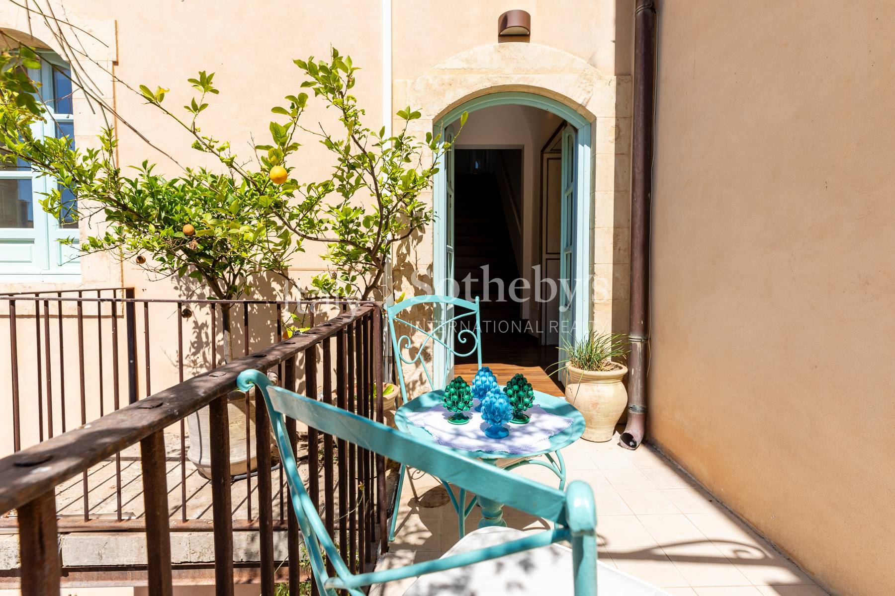  Historic noble residence overlooking the Cathedral of Noto - 物件實景