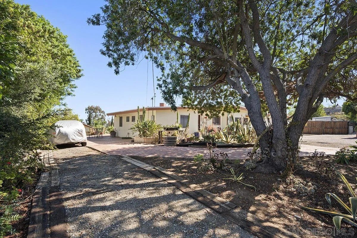 La Mesa, California, 91941, United States, 3 Bedrooms Bedrooms, ,4 BathroomsBathrooms,Residential,For Sale,1911905