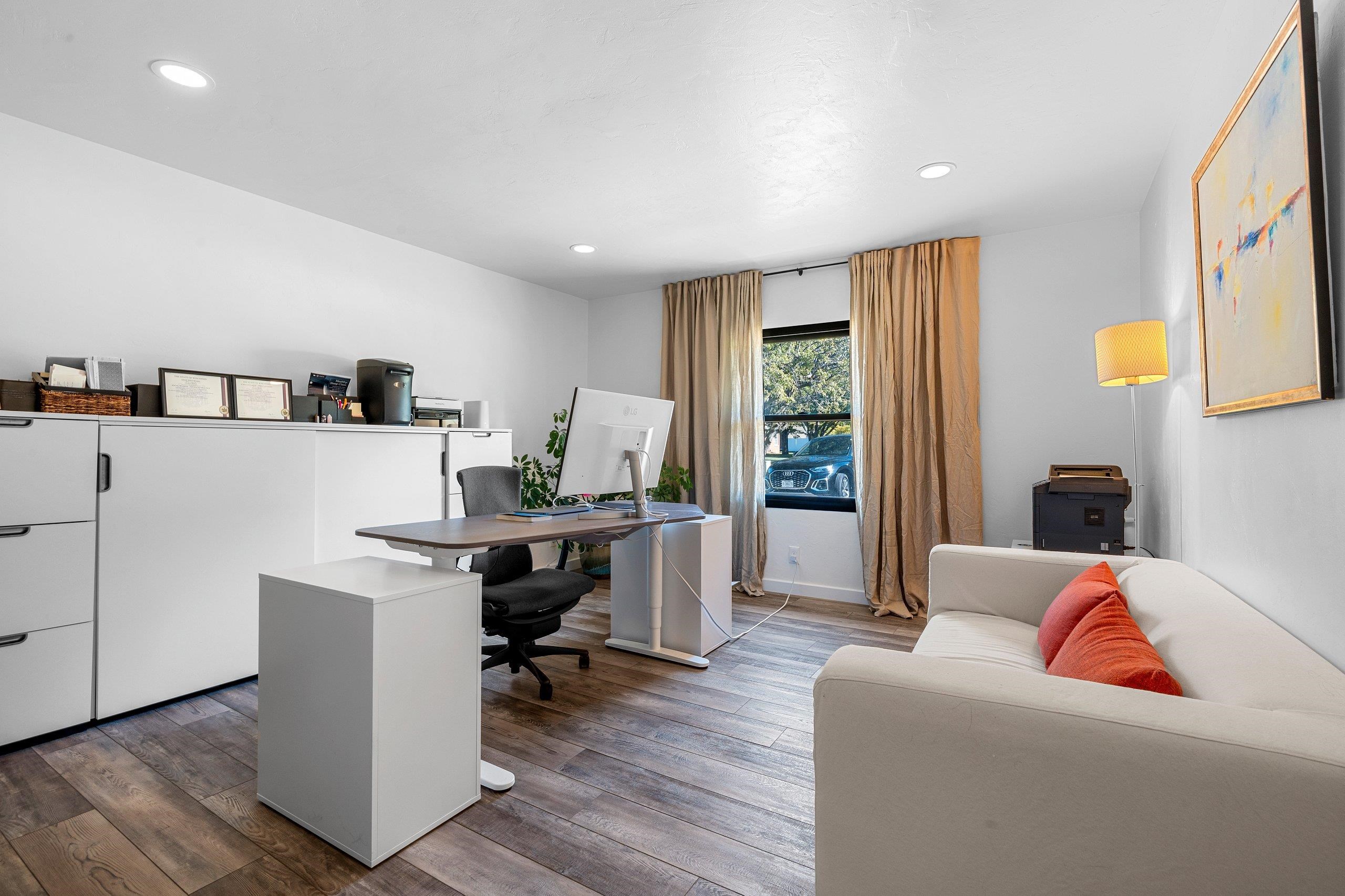 GREEN BAY, Wisconsin, 54301, United States, 3 Bedrooms Bedrooms, ,3 BathroomsBathrooms,Residential,For Sale,1969086