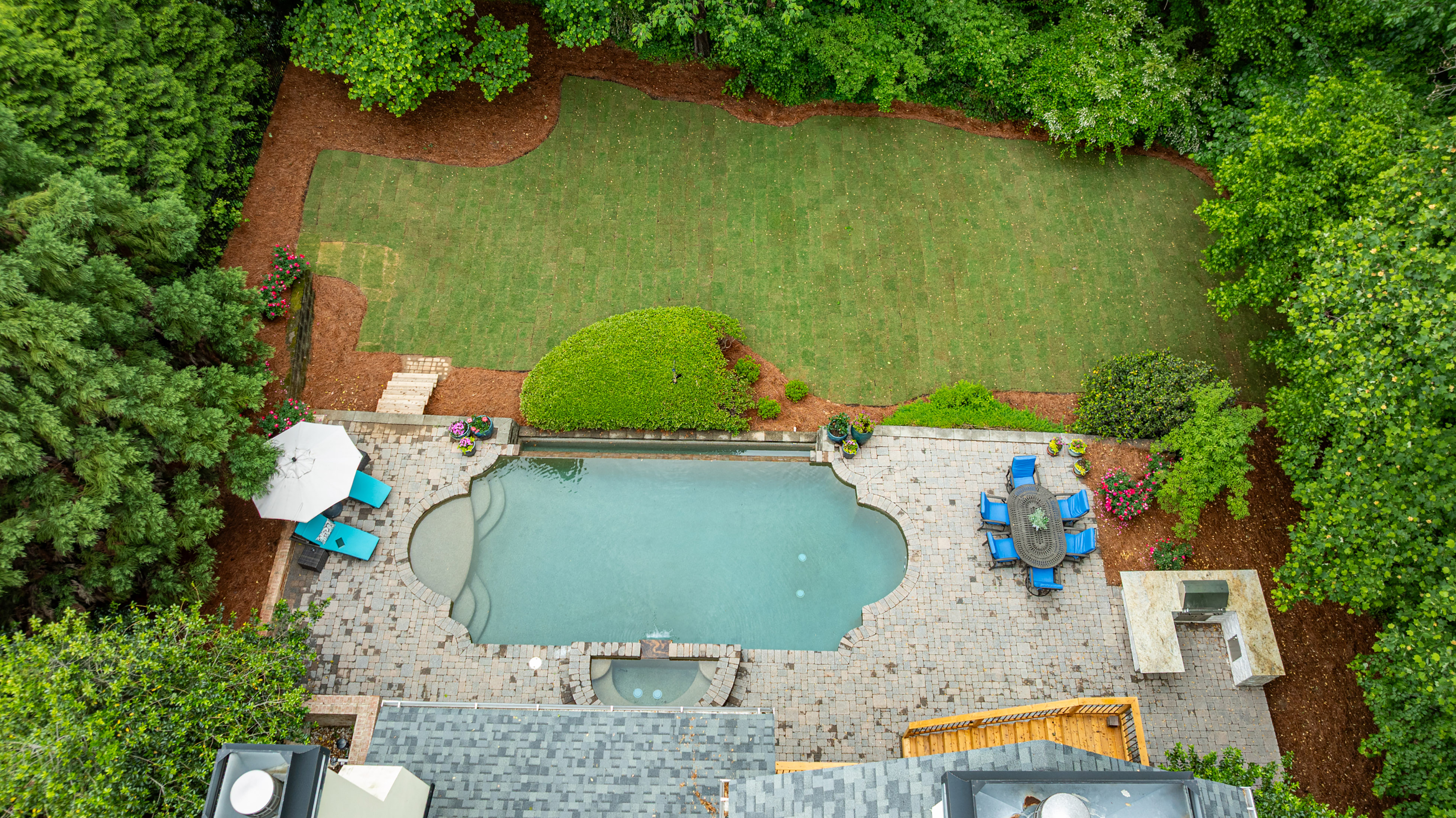  Stunning European-inspired Home on Private, Wooded Lot in East Cobb - 物件實景