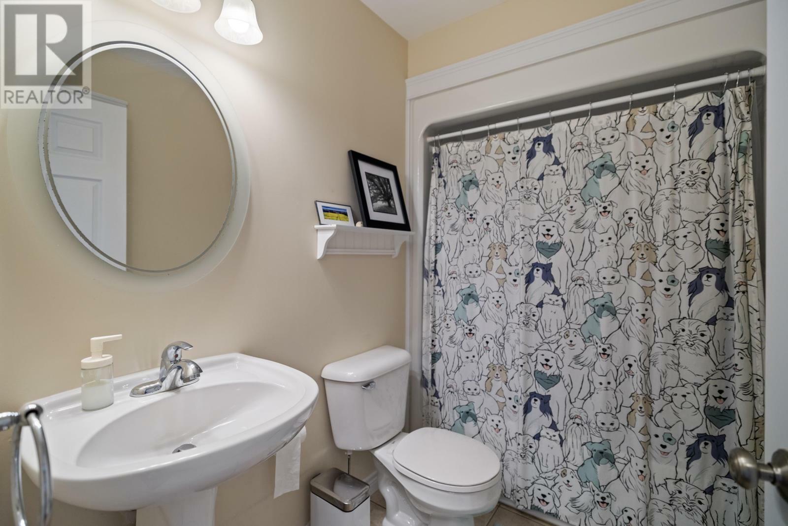 WEST ROYALTY, Prince Edward Island, C1E 2M3, CA, 4 Bedrooms Bedrooms, ,2 BathroomsBathrooms,Residential,For Sale,1874083