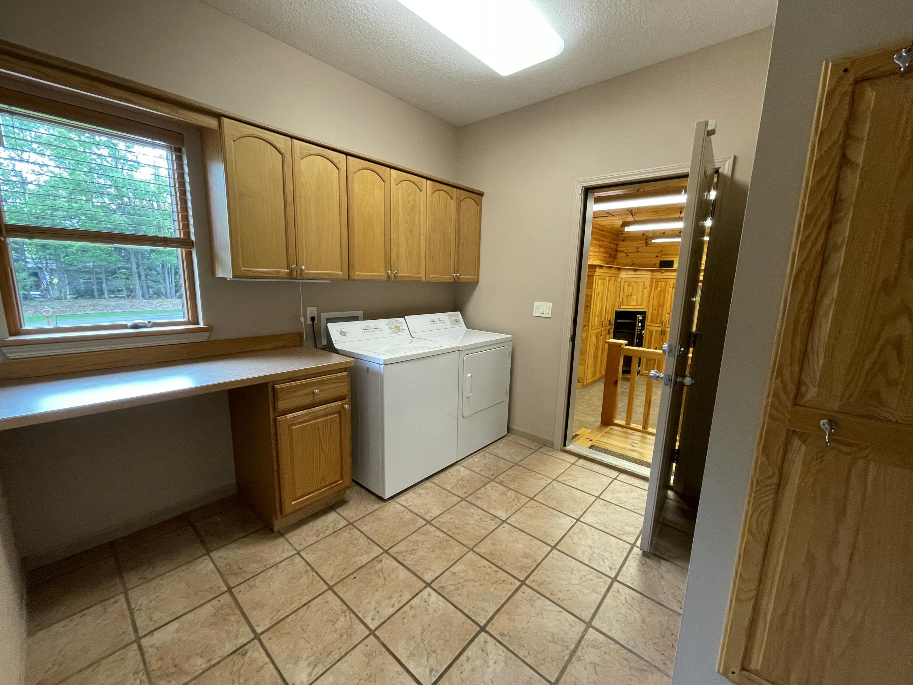 Gaylord, Michigan, 49735, United States, 3 Bedrooms Bedrooms, ,3 BathroomsBathrooms,Residential,For Sale,1857231