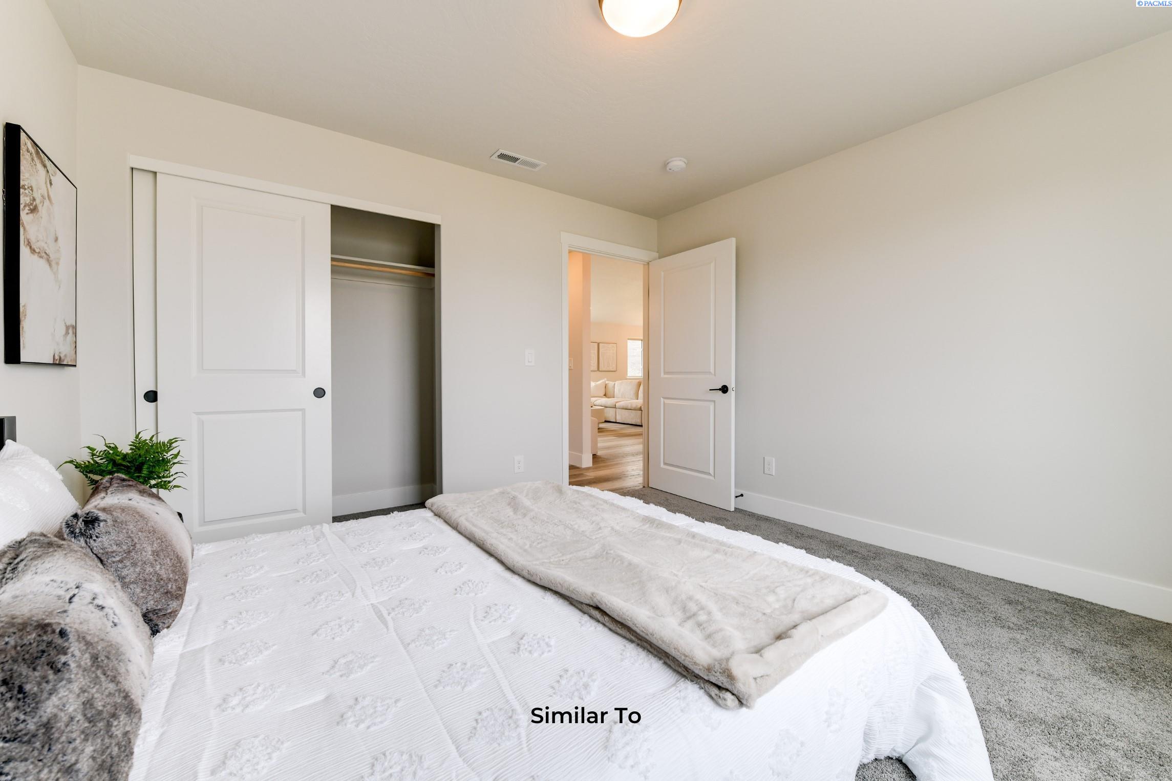 Kennewick, Washington, 99338, United States, 4 Bedrooms Bedrooms, ,1 BathroomBathrooms,Residential,For Sale,1874626