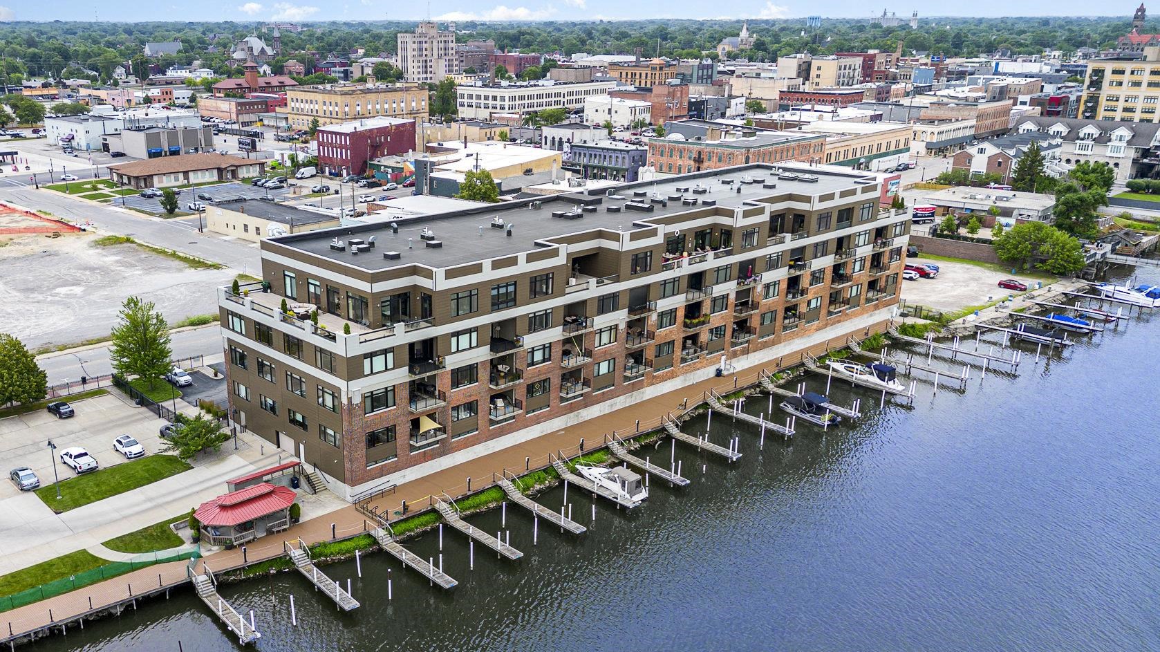 Bay City, Michigan, 48707, United States, 4 Bedrooms Bedrooms, ,5 BathroomsBathrooms,Residential,For Sale,2005481