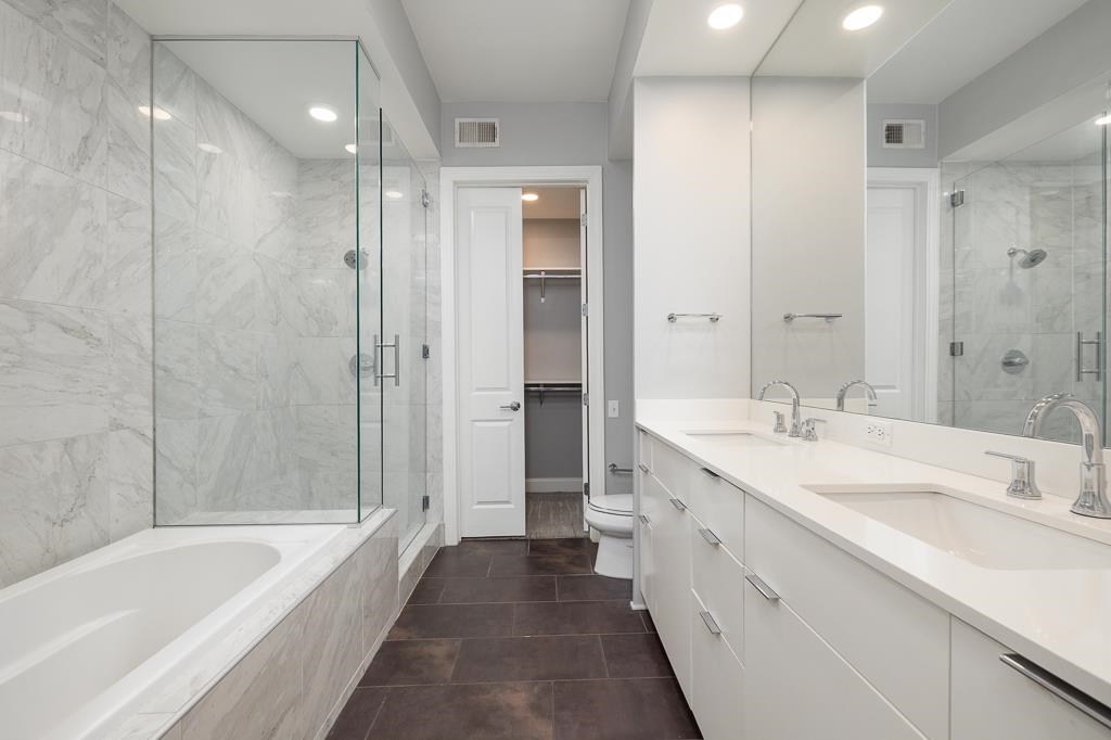 Memphis, Tennessee, 38103, United States, 3 Bedrooms Bedrooms, ,3 BathroomsBathrooms,Residential,For Sale,1996915