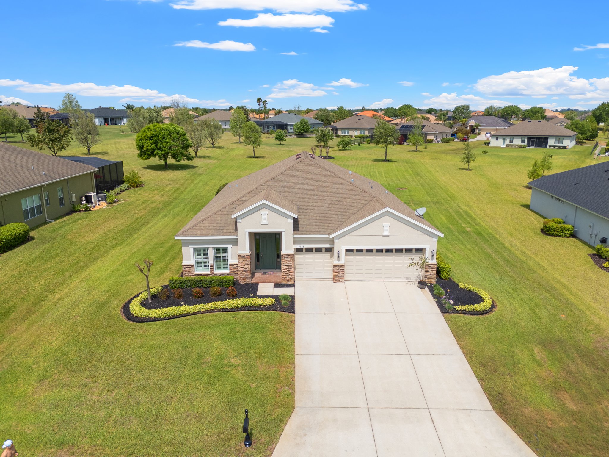 Dade City, Florida, 33525, United States, 4 Bedrooms Bedrooms, ,3 BathroomsBathrooms,Residential,For Sale,1854266