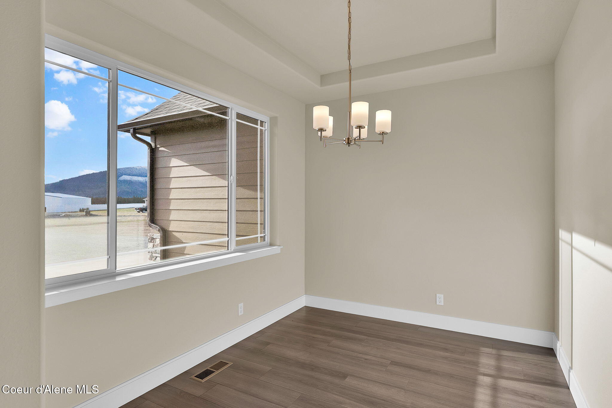 Rathdrum, Idaho, 83858, United States, 6 Bedrooms Bedrooms, ,1 BathroomBathrooms,Residential,For Sale,1989161