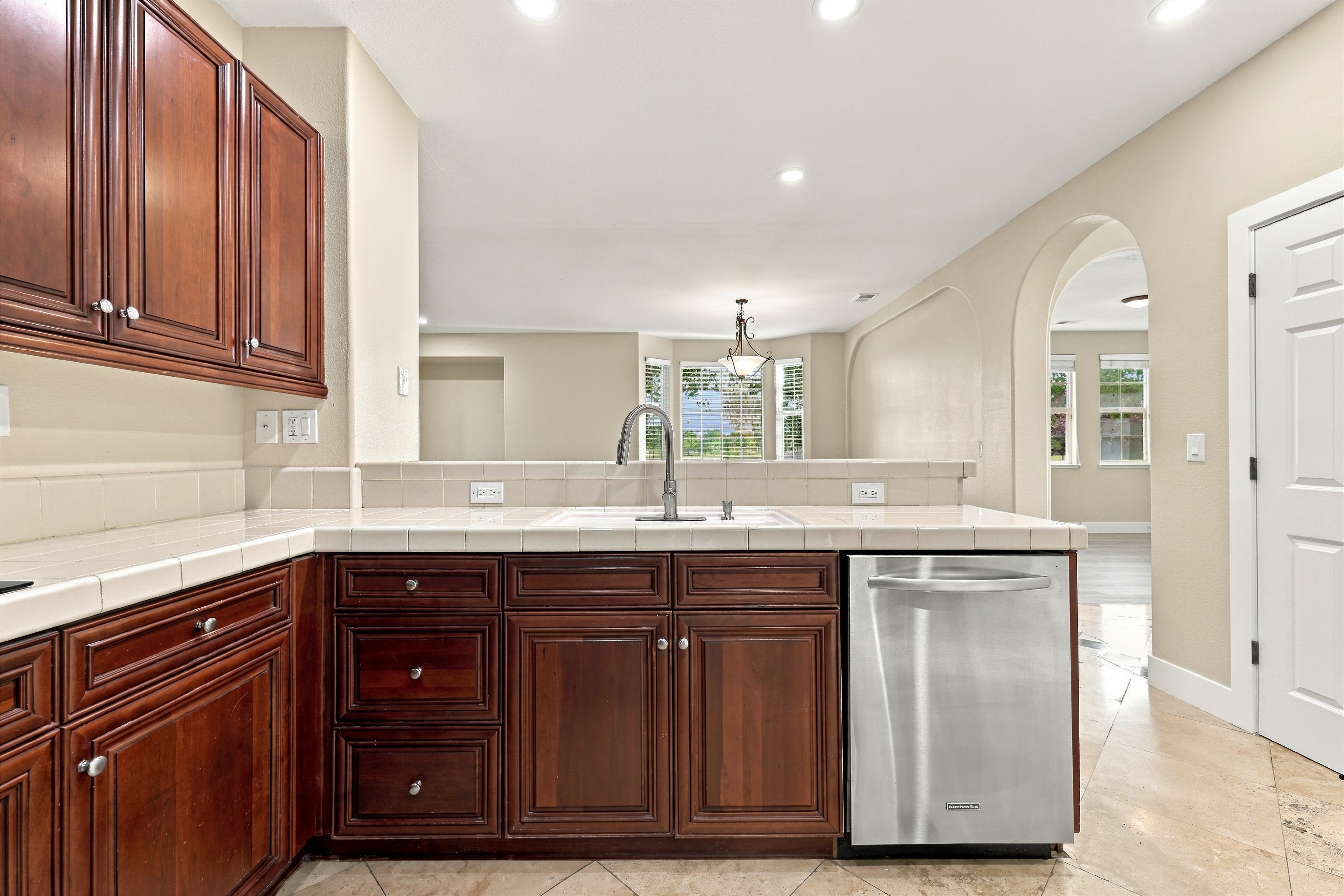  5602 Pop Becker Street, Sacramento, CA 95835 - 物件實景