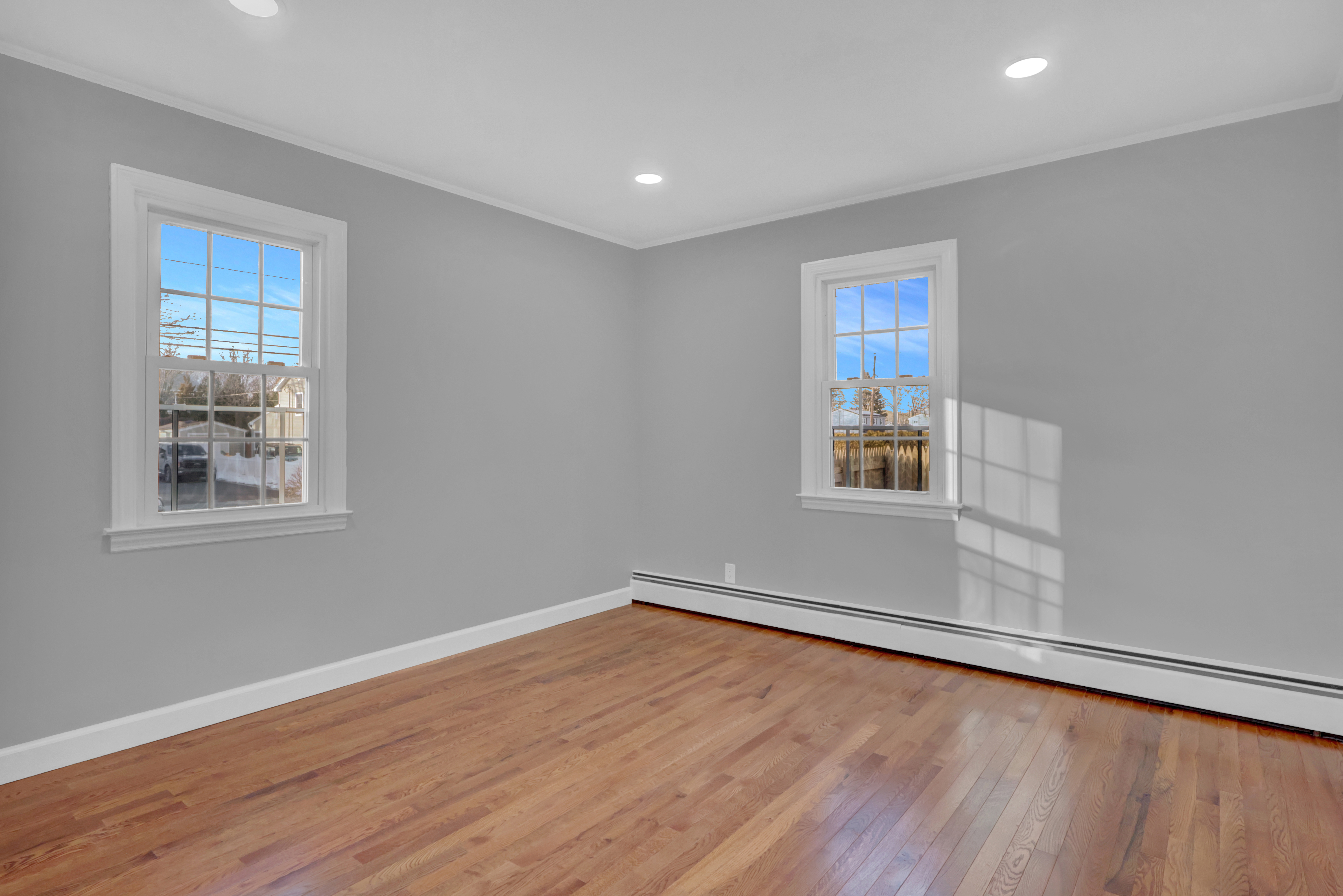 West Islip, New York, 11795, United States, 2 Bedrooms Bedrooms, ,Residential,For Sale,2007437