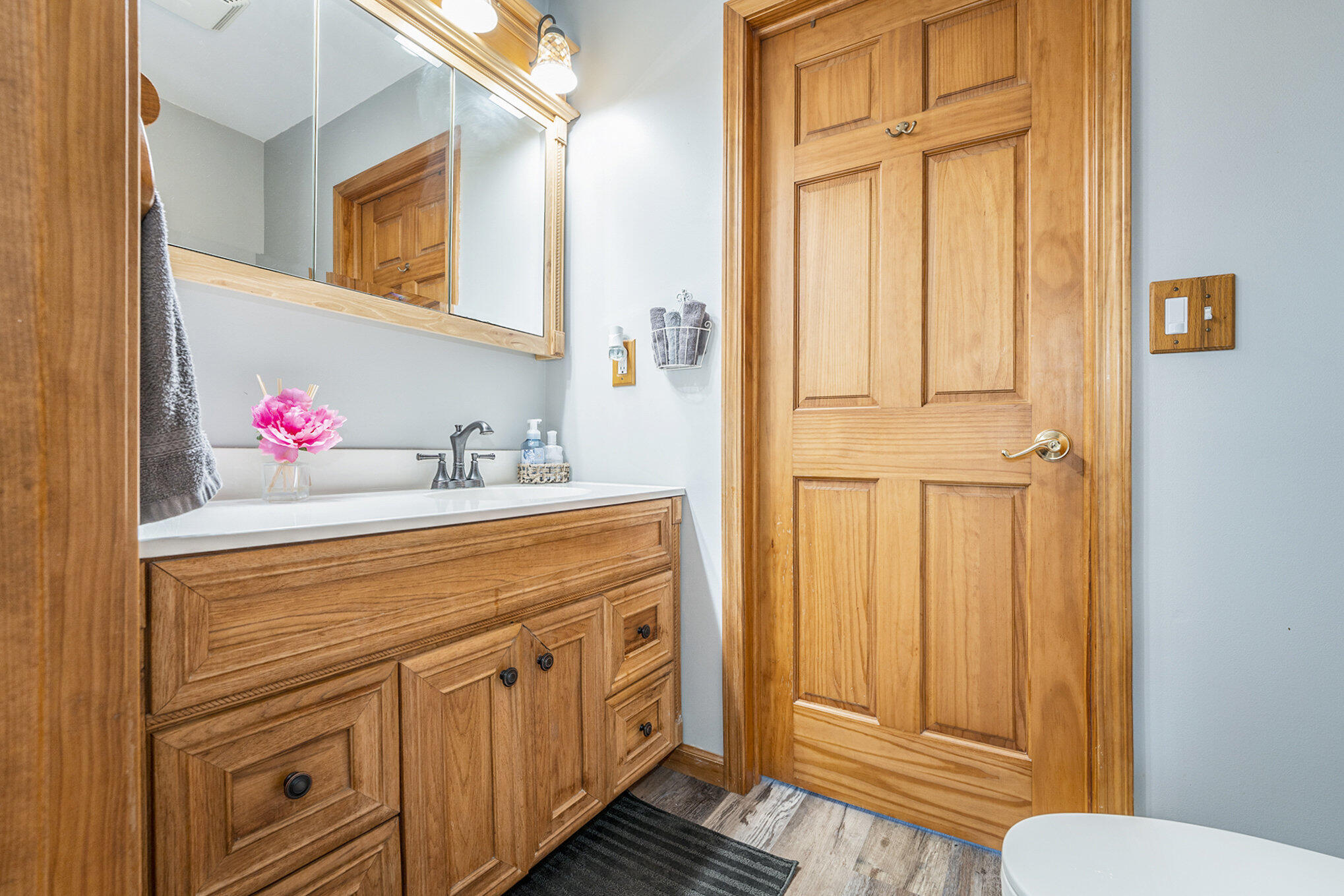 Chesterton, Indiana, 46304, United States, 5 Bedrooms Bedrooms, ,2 BathroomsBathrooms,Residential,For Sale,1973934