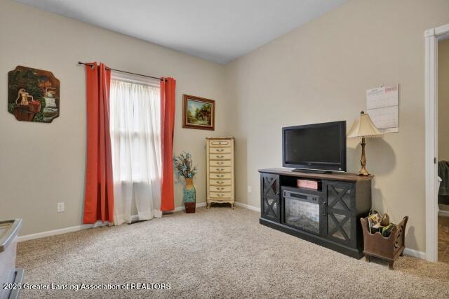 Charlotte, Michigan, 48813, United States, 5 Bedrooms Bedrooms, ,5 BathroomsBathrooms,Residential,For Sale,1985665