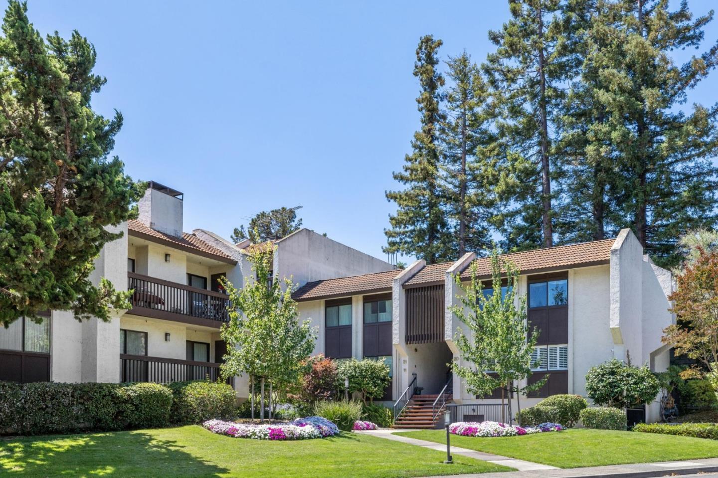 Los Altos, California, 94022, United States, 2 Bedrooms Bedrooms, ,2 BathroomsBathrooms,Residential,For Sale,1902486