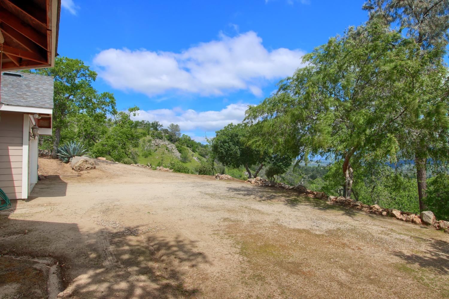 Coarsegold, California, 93614, United States, 3 Bedrooms Bedrooms, ,2 BathroomsBathrooms,Residential,For Sale,2006317