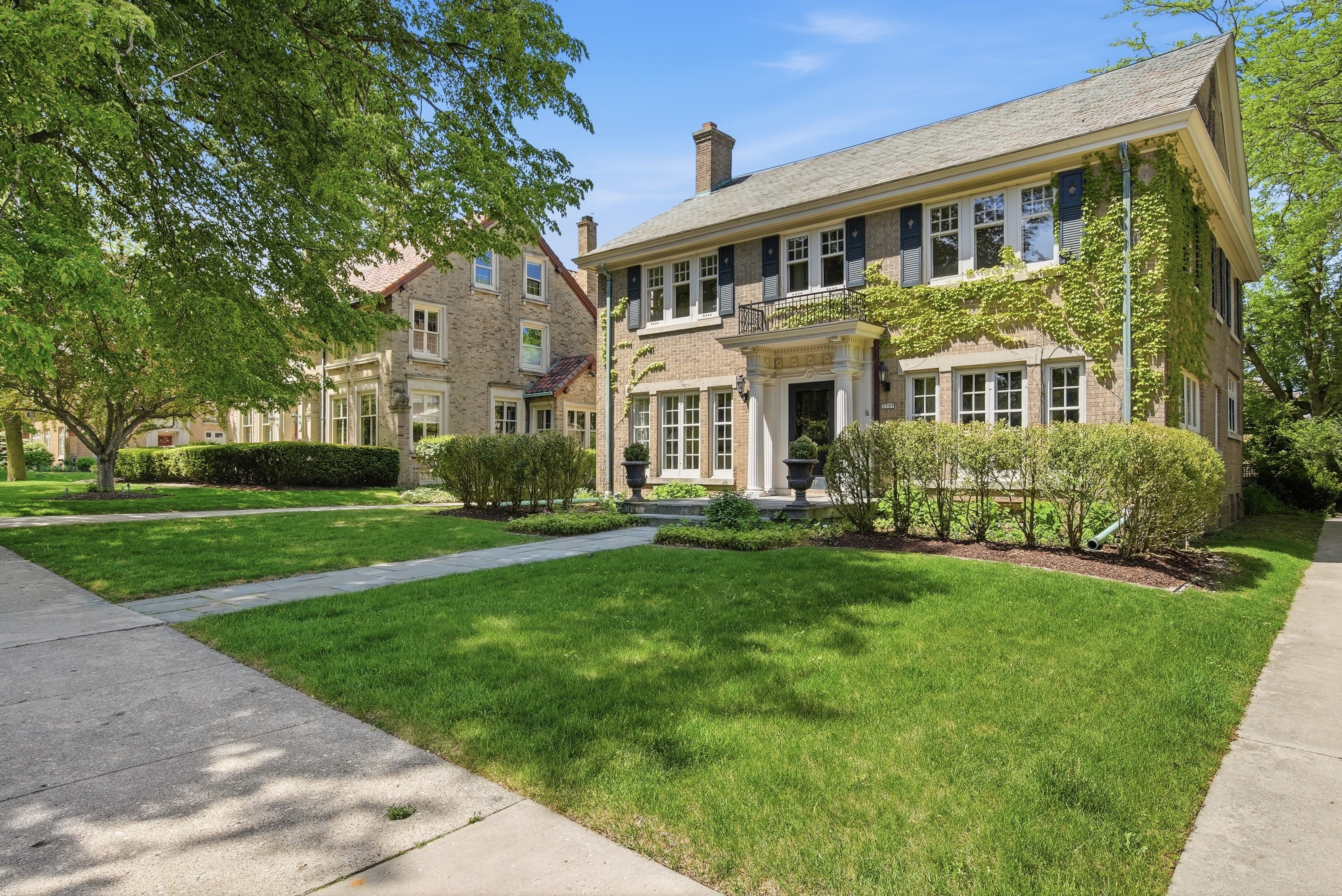  Timeless Shorewood Residence - 物件實景