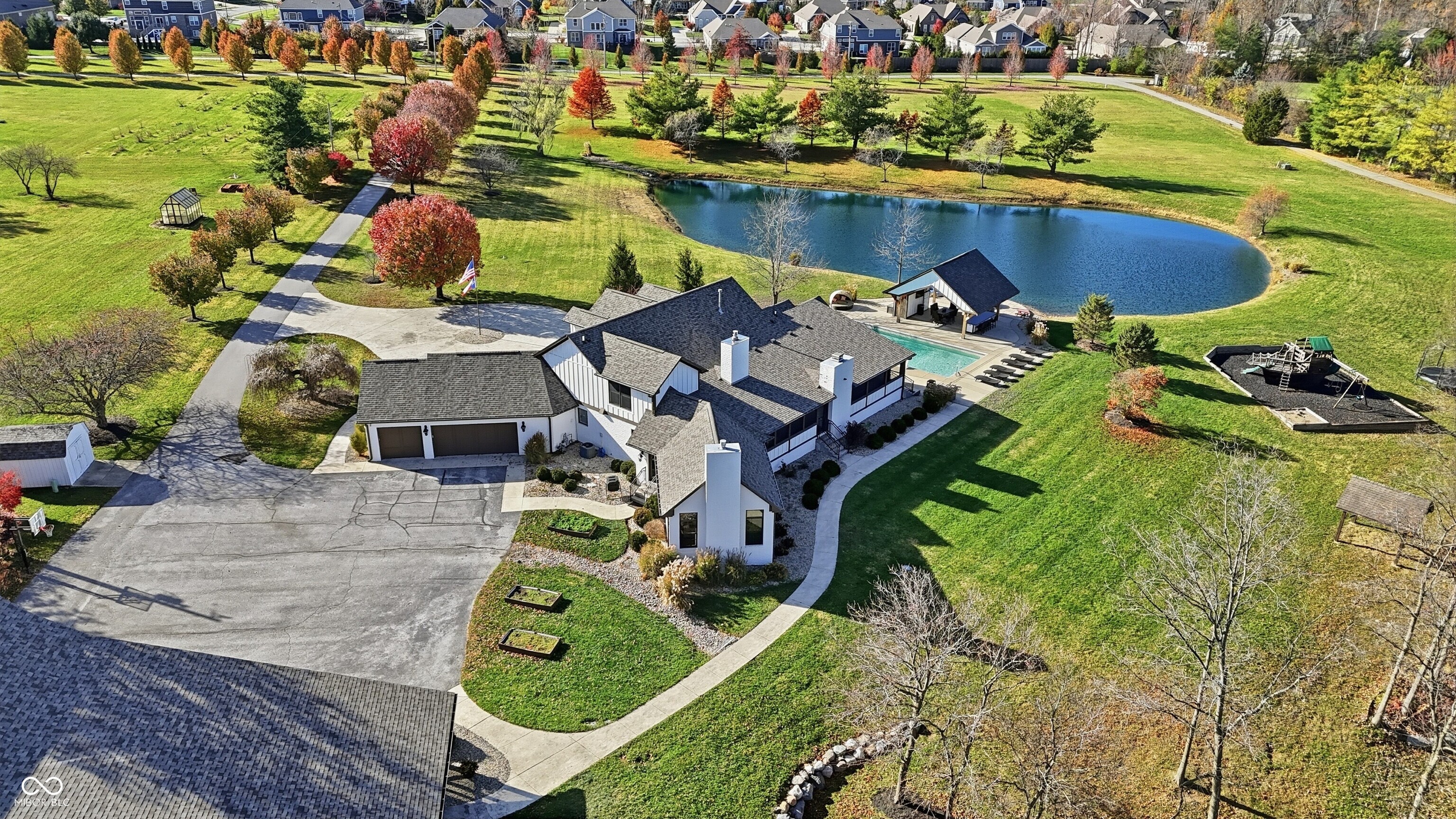 Bargersville, Indiana, 46106, United States, 5 Bedrooms Bedrooms, ,6 BathroomsBathrooms,Residential,For Sale,1992401