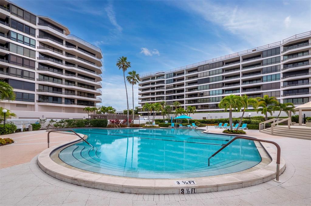 Longboat Key, Florida, 34228, United States, 3 Bedrooms Bedrooms, ,3 BathroomsBathrooms,Residential,For Sale,1942144
