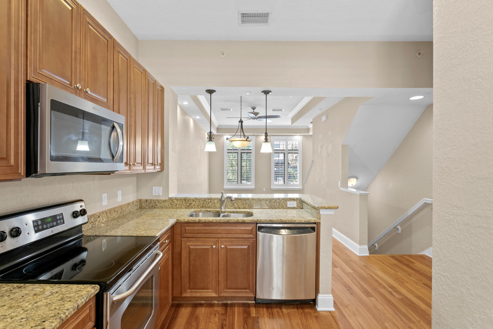 Tampa, Florida, 33606, United States, 3 Bedrooms Bedrooms, ,3 BathroomsBathrooms,Residential,For Sale,2012013