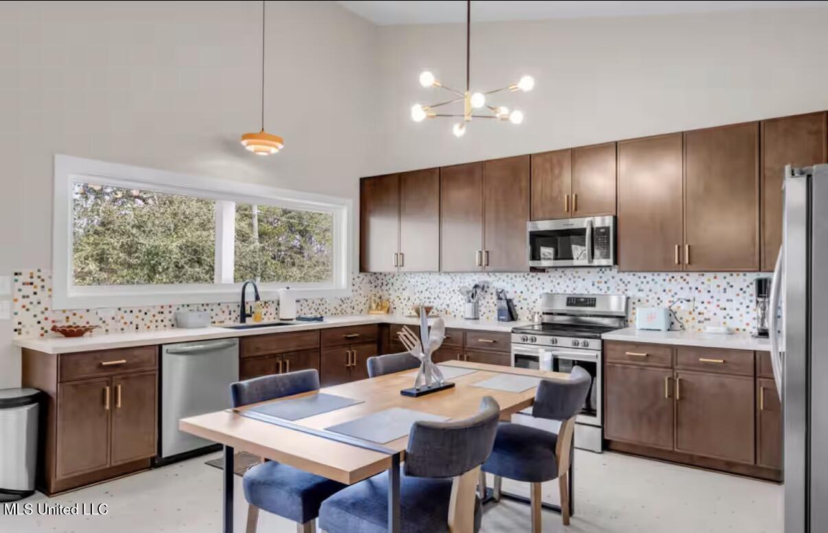 Bay Saint Louis, Mississippi, 39520, United States, 2 Bedrooms Bedrooms, ,2 BathroomsBathrooms,Residential,For Sale,1968708