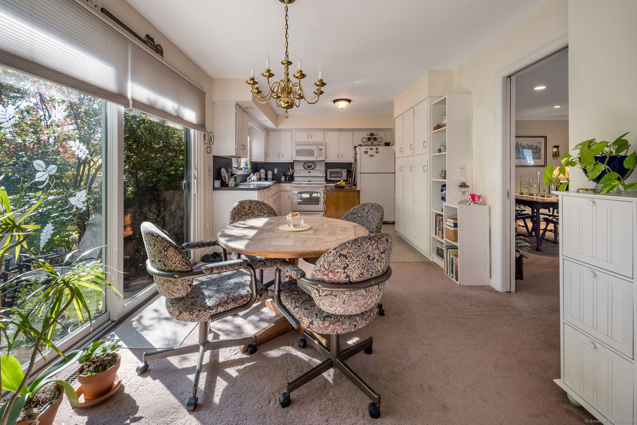 Madison, Connecticut, 06443, United States, 2 Bedrooms Bedrooms, ,3 BathroomsBathrooms,Residential,For Sale,1988071