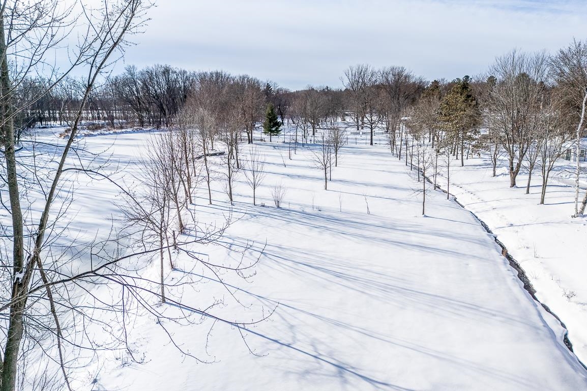 New London, Wisconsin, 54961-8021, United States, 4 Bedrooms Bedrooms, ,2 BathroomsBathrooms,Residential,For Sale,2008203