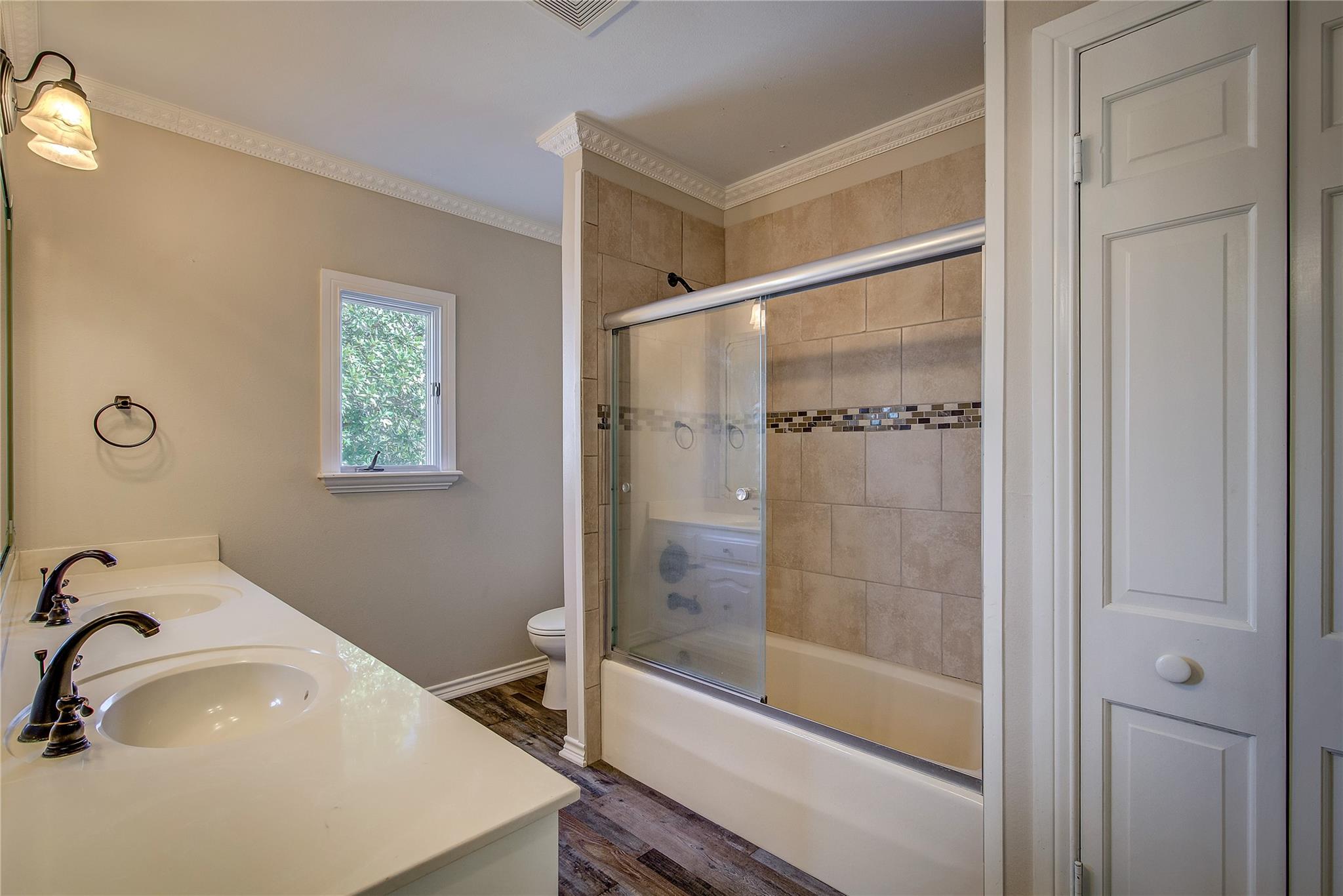 Sulphur Springs, Texas, 75482, United States, 4 Bedrooms Bedrooms, ,3 BathroomsBathrooms,Residential,For Sale,2032755
