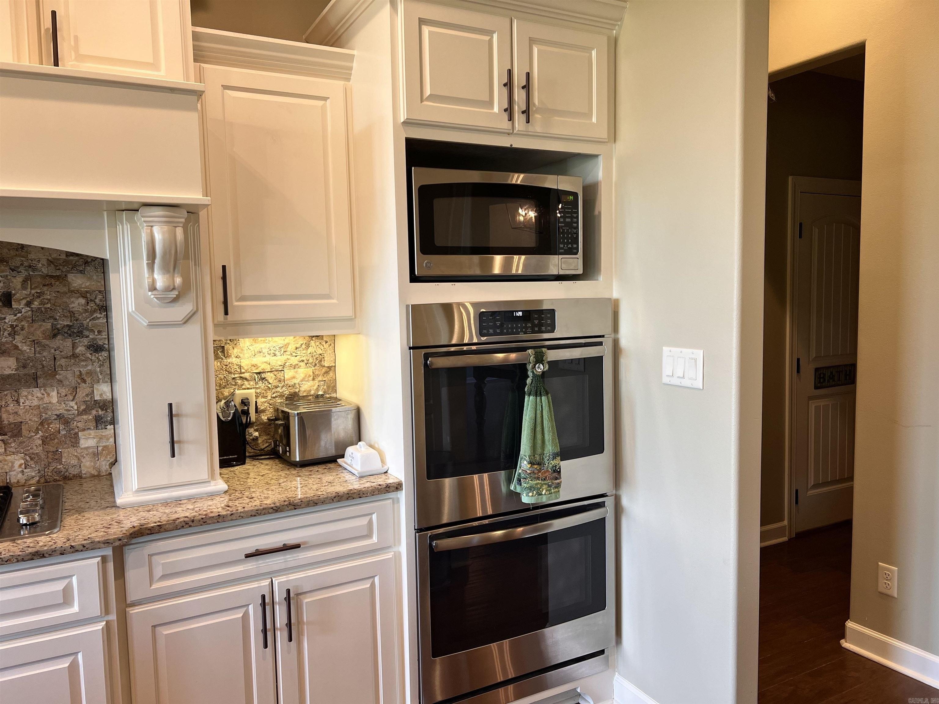 Hot Springs, Arkansas, 71913, United States, 3 Bedrooms Bedrooms, ,3 BathroomsBathrooms,Residential,For Sale,1976234