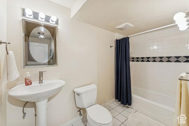 Layton, Utah, 84040, United States, 5 Bedrooms Bedrooms, ,4 BathroomsBathrooms,Residential,For Sale,1992771