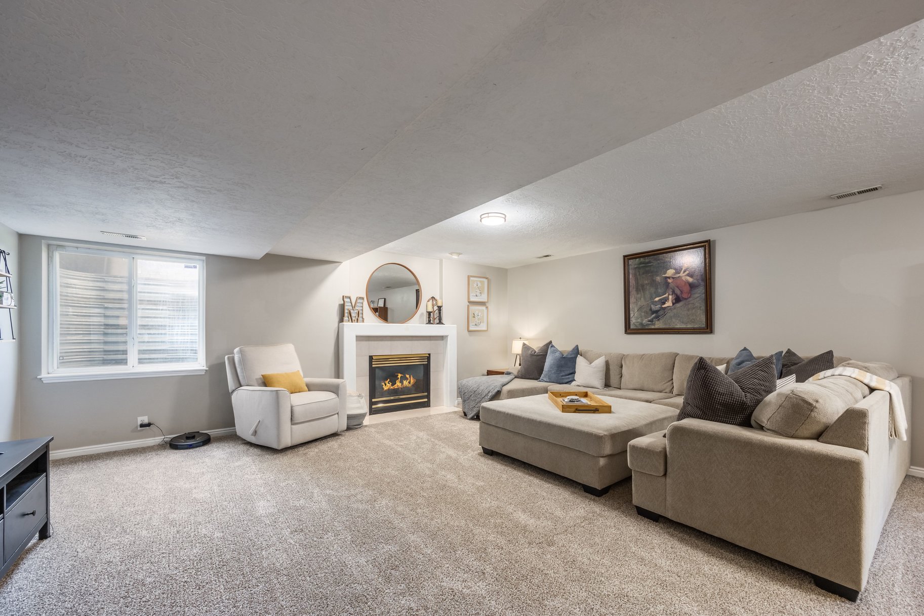  Multigenerational Living in South Jordan: 5 Beds, 2 Kitchens, 0.33-Acre Lot - 物件實景
