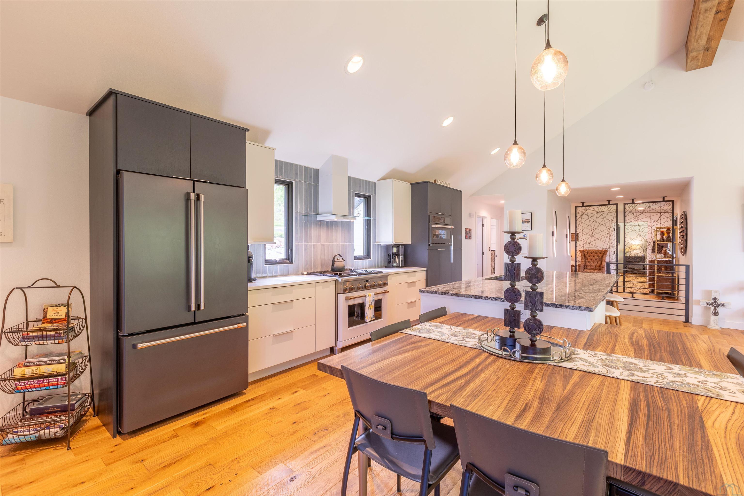 Sioux City, Iowa, 51108, United States, 4 Bedrooms Bedrooms, ,3 BathroomsBathrooms,Residential,For Sale,2048927