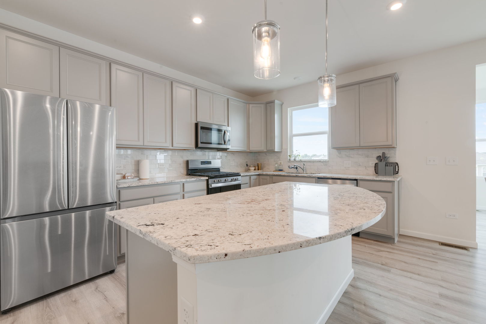 Algonquin, Illinois, 60102, United States, 3 Bedrooms Bedrooms, ,3 BathroomsBathrooms,Residential,For Sale,1962567