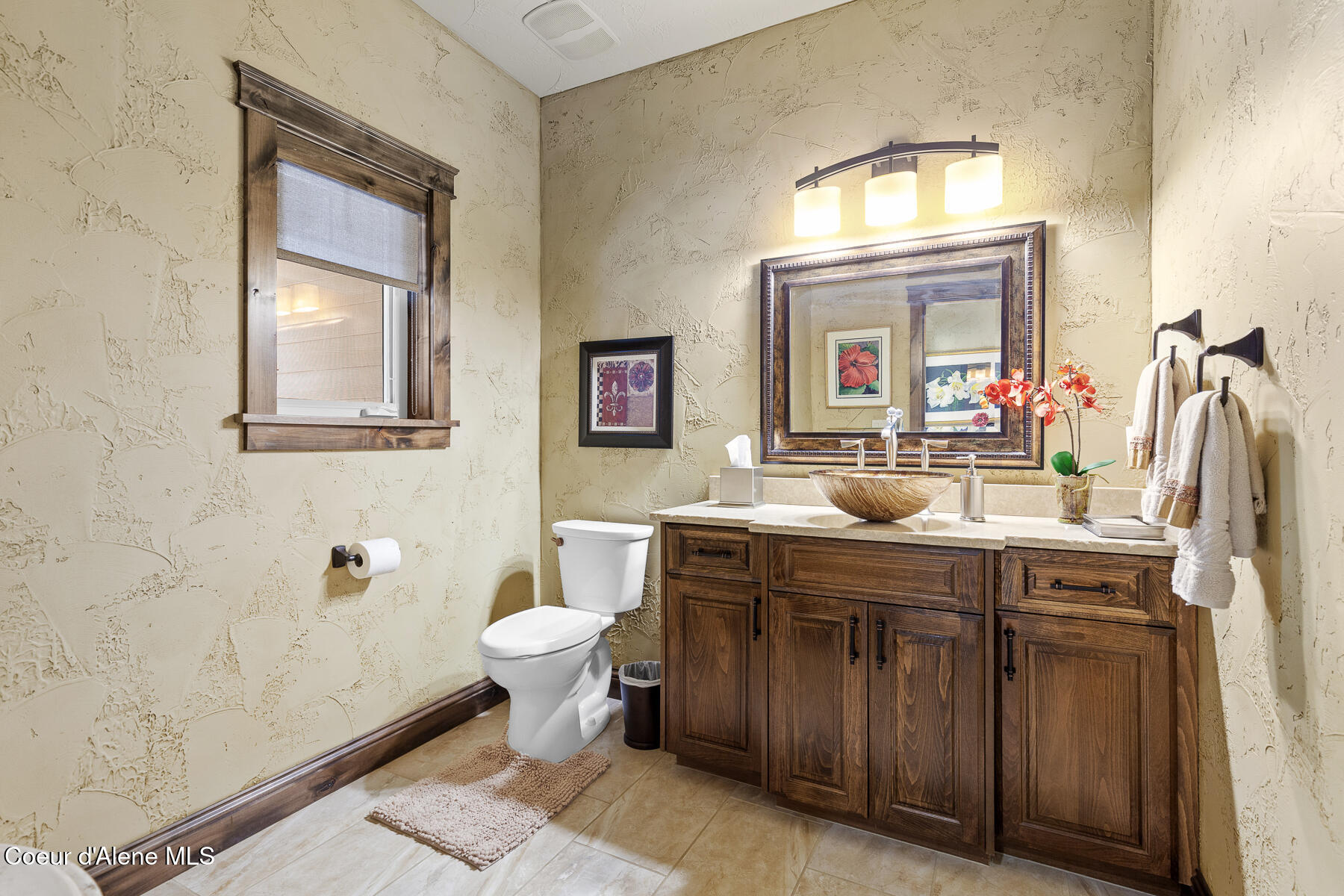Coeur d'Alene, Idaho, 83814, United States, 5 Bedrooms Bedrooms, ,5 BathroomsBathrooms,Residential,For Sale,1763512