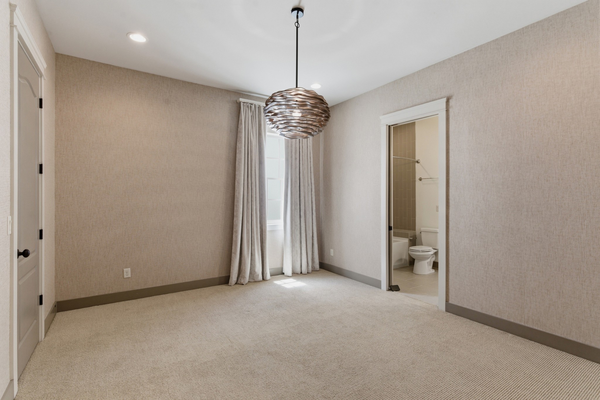  114A Lasalle Ct, Nashville, TN, 37205 - 物件實景