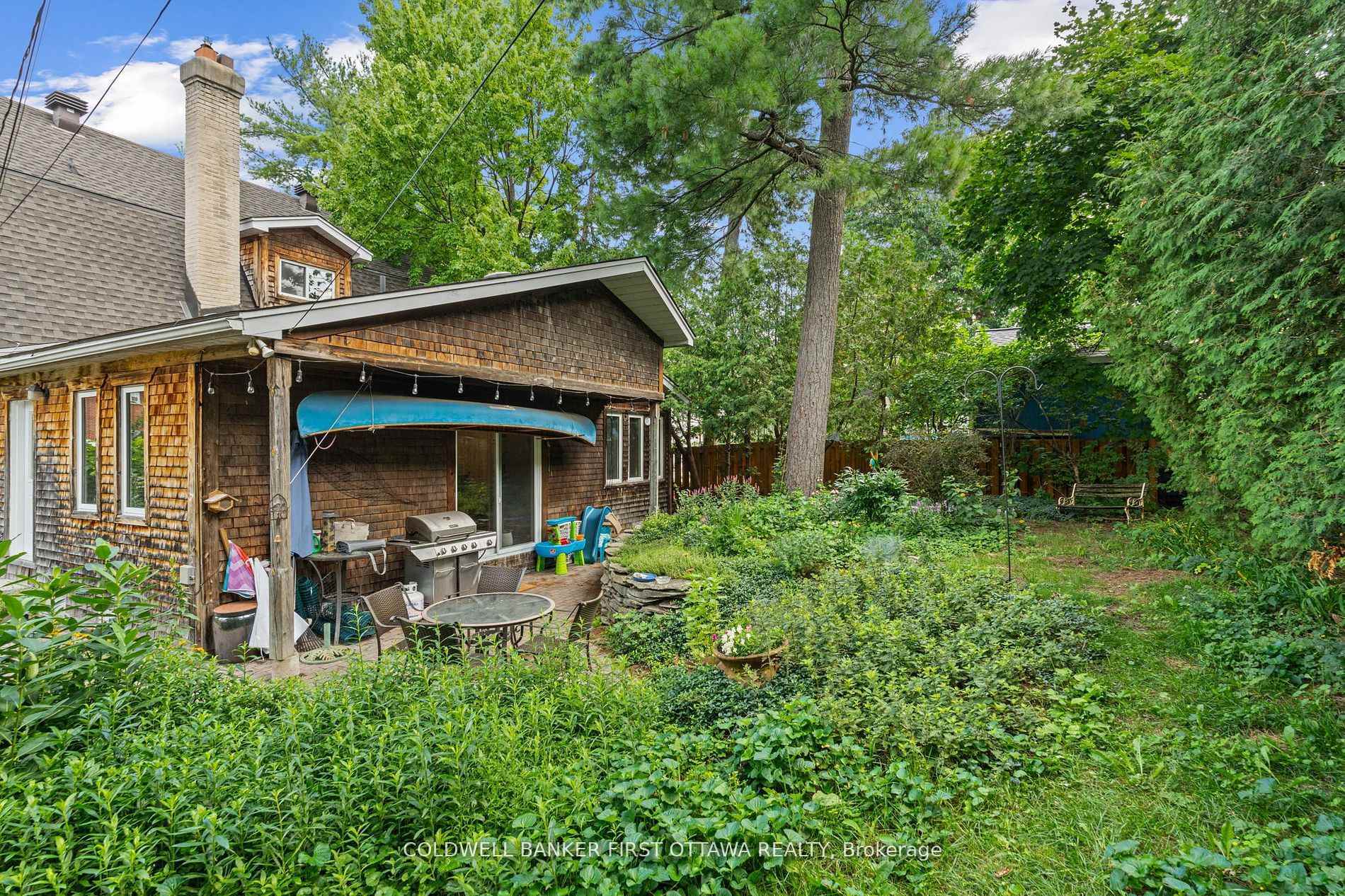 BRITANNIA - LINCOLN HEIGHTS AND AREA, Ontario, K2B 6Y5, CA, 3 Bedrooms Bedrooms, ,Residential,For Sale,1950856