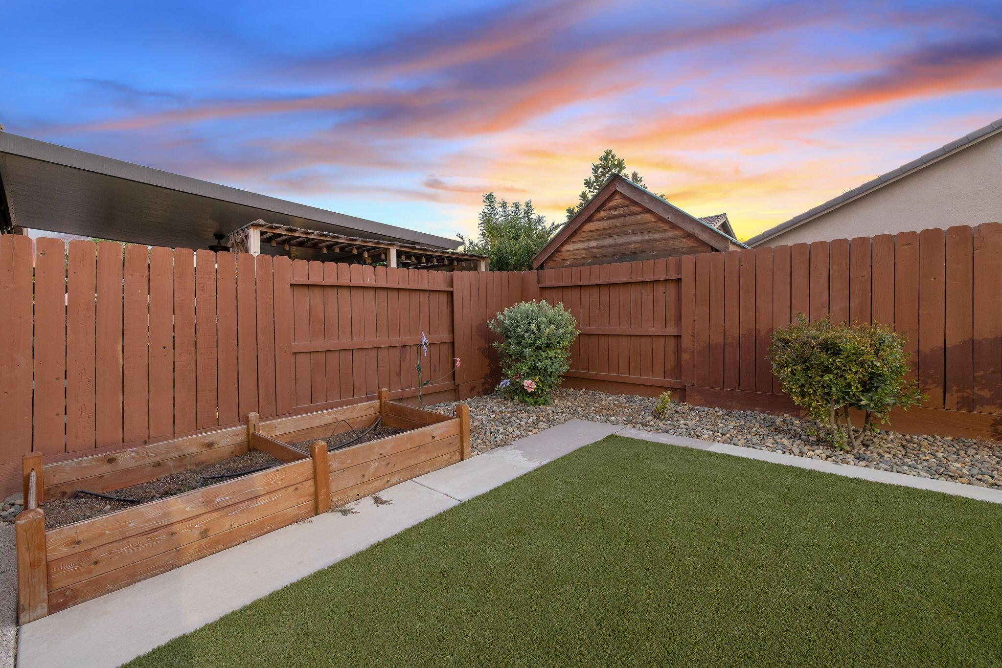 Visalia, California, 93277, United States, 3 Bedrooms Bedrooms, ,2 BathroomsBathrooms,Residential,For Sale,1937034
