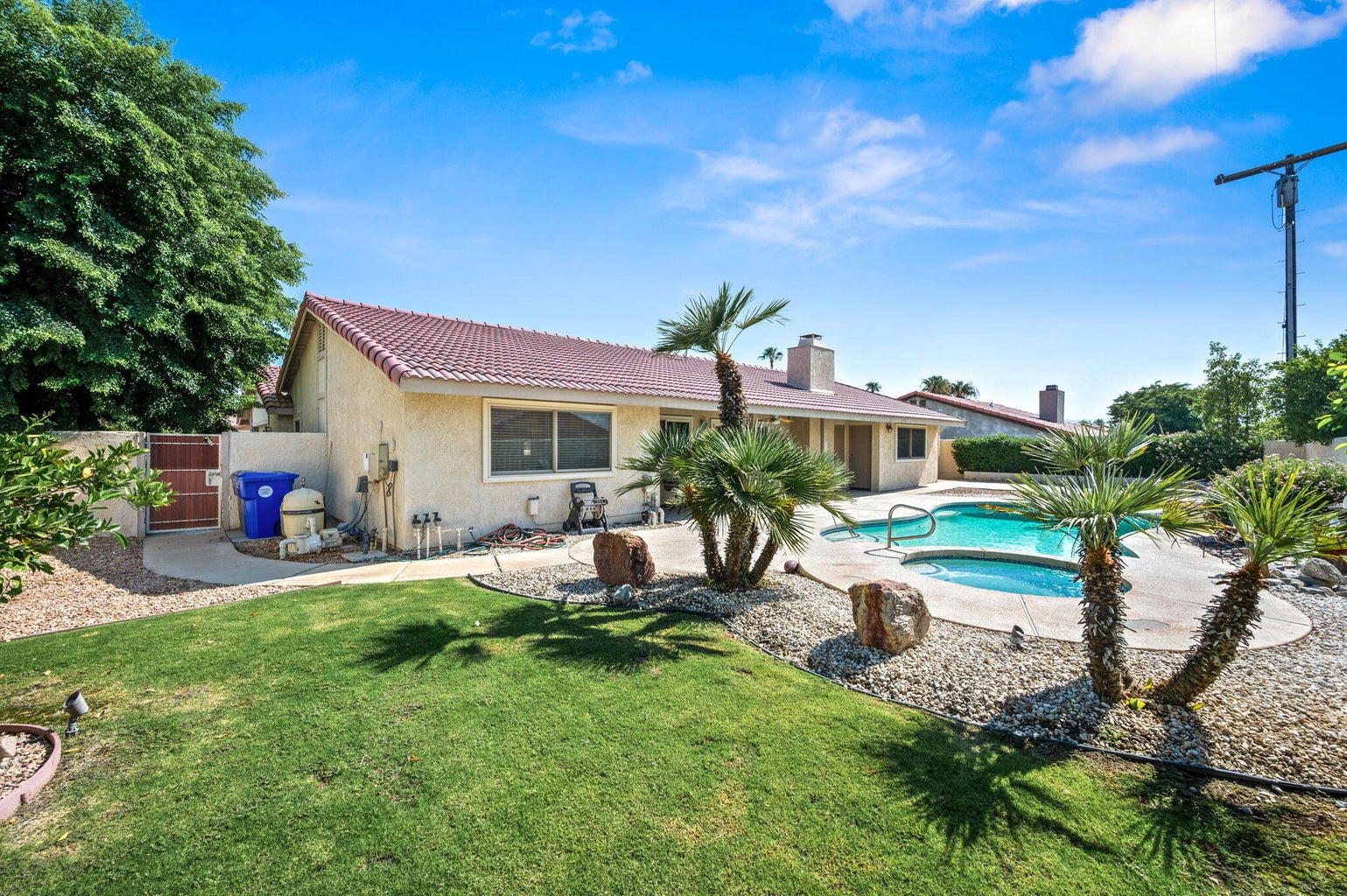 Indio, California, 92203, United States, 3 Bedrooms Bedrooms, ,2 BathroomsBathrooms,Residential,For Sale,1973711