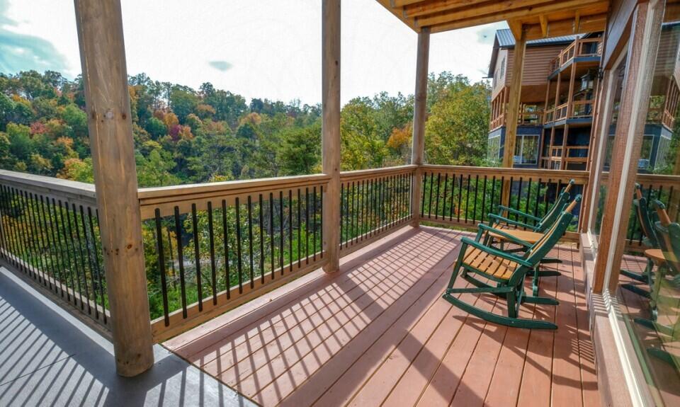 Sevierville, Tennessee, 37876, United States, 16 Bedrooms Bedrooms, ,17 BathroomsBathrooms,Residential,For Sale,1977076