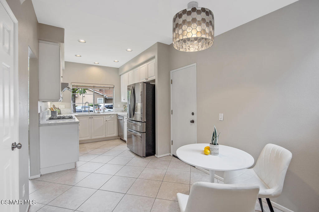 Oak Park, California, 91377, United States, 3 Bedrooms Bedrooms, ,3 BathroomsBathrooms,Residential,For Sale,1991035