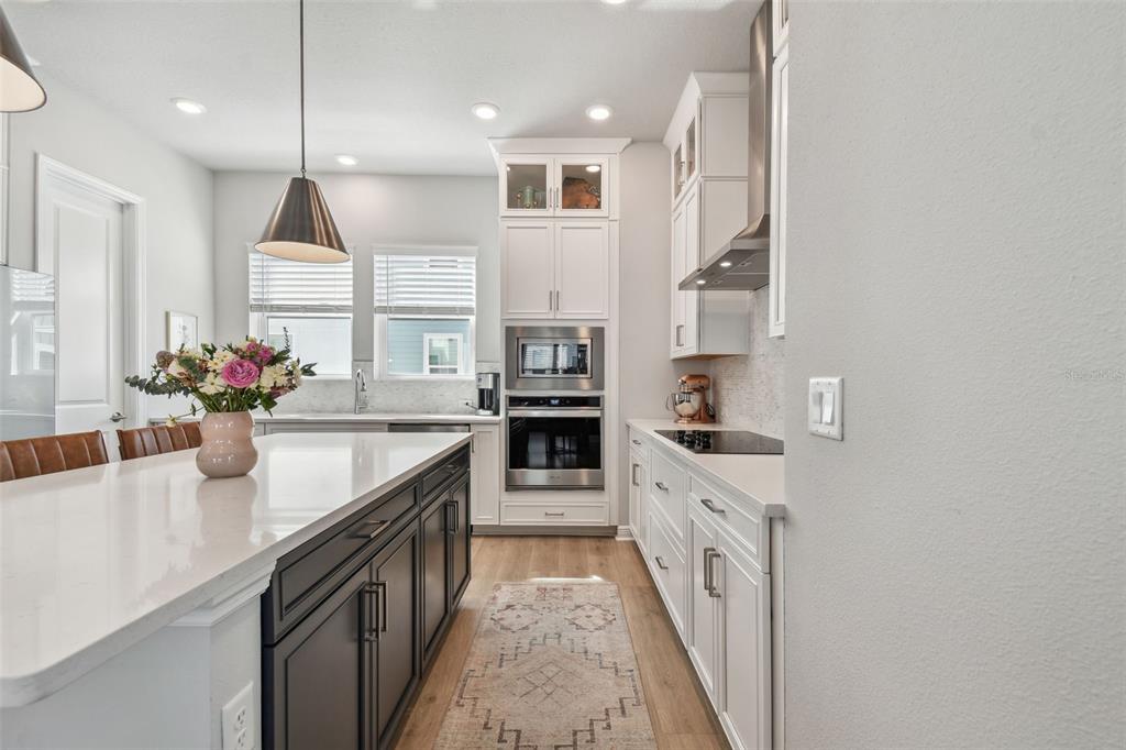 Sarasota, Florida, 34237, United States, 3 Bedrooms Bedrooms, ,4 BathroomsBathrooms,Residential,For Sale,1862311