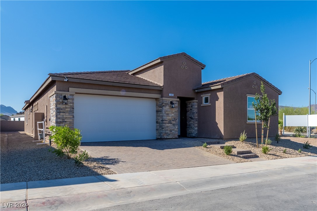 1005 Warsaw Avenue, Henderson, Nevada, 89015, United States, 4 Bedrooms Bedrooms, ,3 BathroomsBathrooms,Residential,For Sale,1005 Warsaw Avenue,1660795